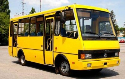 На Трійцю автобуси у Хмільнику курсуватимуть до кладовищ: перелік маршрутів