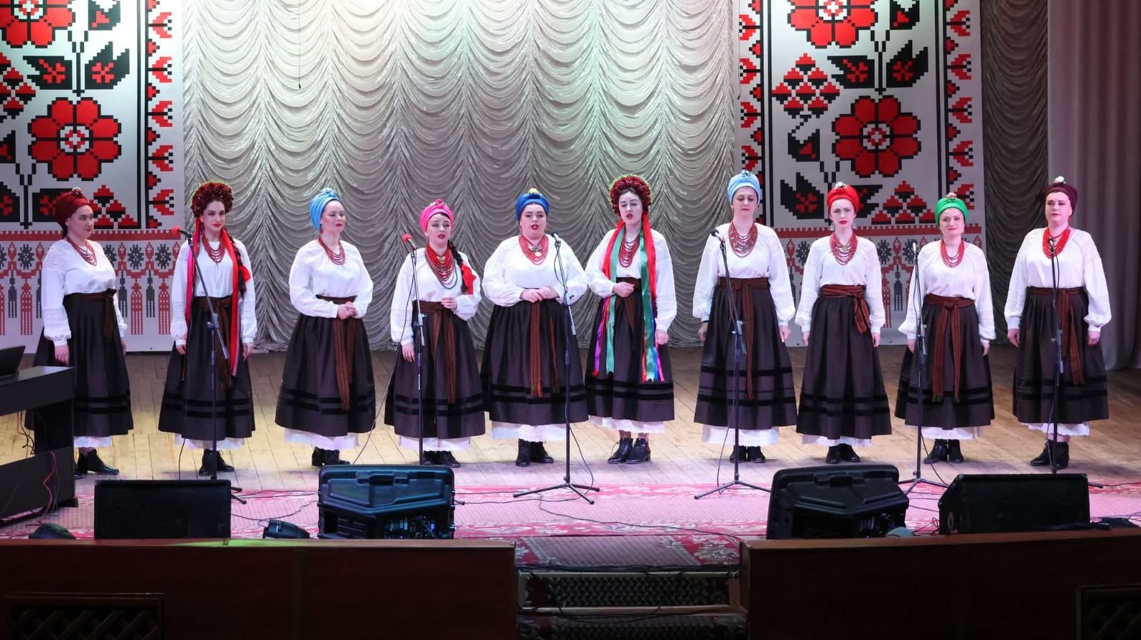Народний ансамбль «Оксамит» вкотре прославив Калинівщину на всеукраїнському рівні